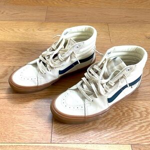 Vans: Sk8-Hi Shoes in Birch/Gum; Size: US Men’s 8